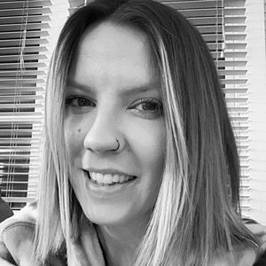 Meet your Posher, Dana